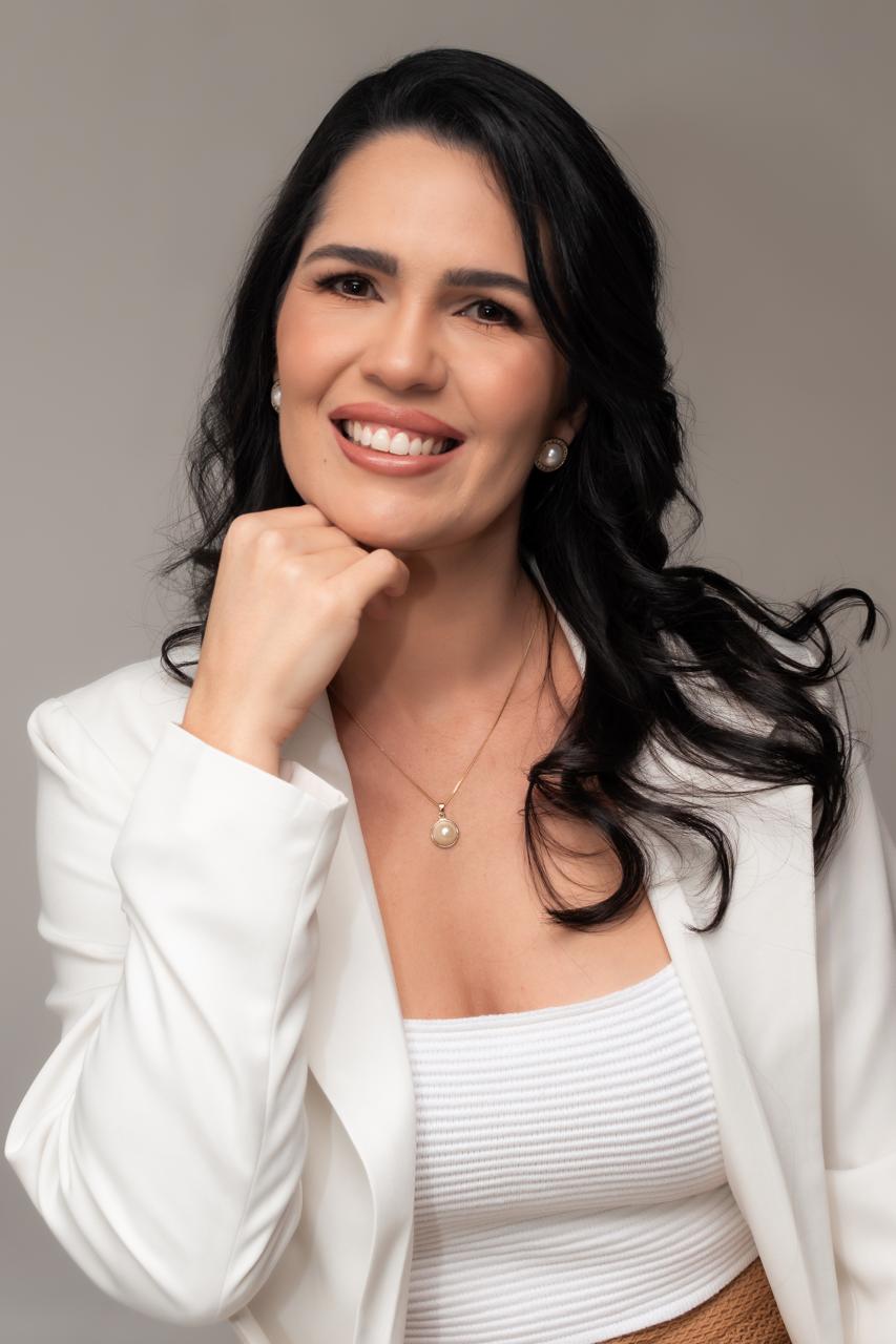 Retrato da Dra. Paloma Grangeiro